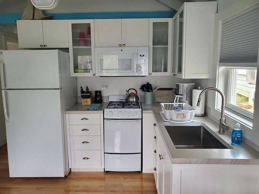 2 Bedroom Hamptons Waterfront Cottage Rental in Hampton Bays, Hamptons