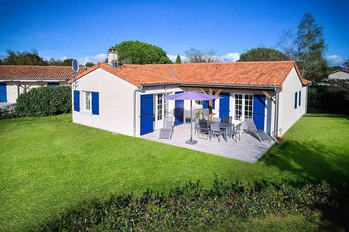 Maison de vacances pour 4 personnes, avec terrasse, animaux acceptés à Vasles