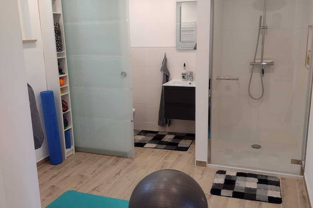 Ganze Wohnung, Gemütliche Ferienwohnung mit großem Garten am Tor zur Rhön in Petersberg, Rhön-Hessen