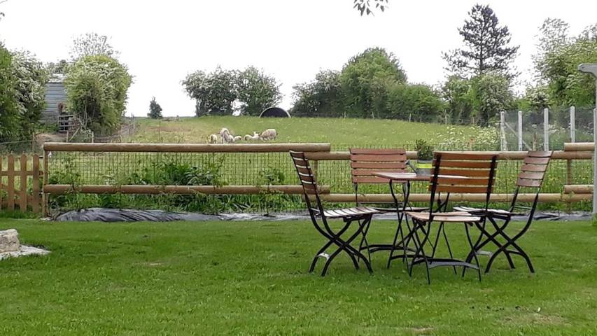 Location de vacances pour 6 personnes, avec jardin et vue, adapté aux familles à Liesville-sur-Douve - 4