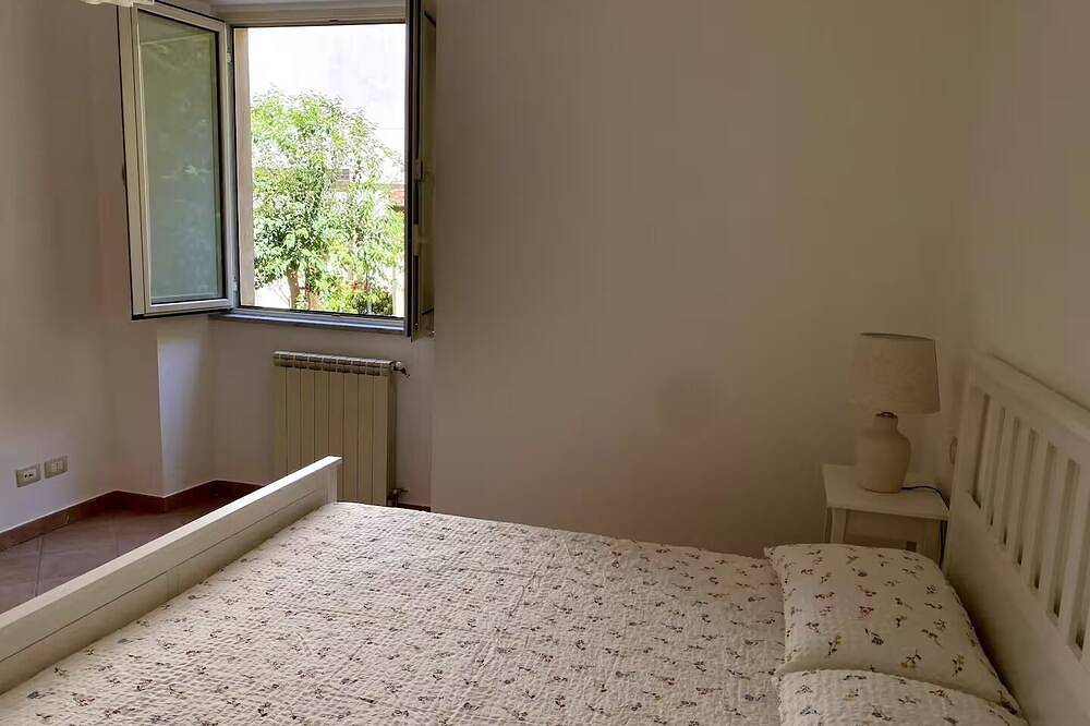 Entire apartment, The Secret Garden in Capo d'Orlando, Messina Province