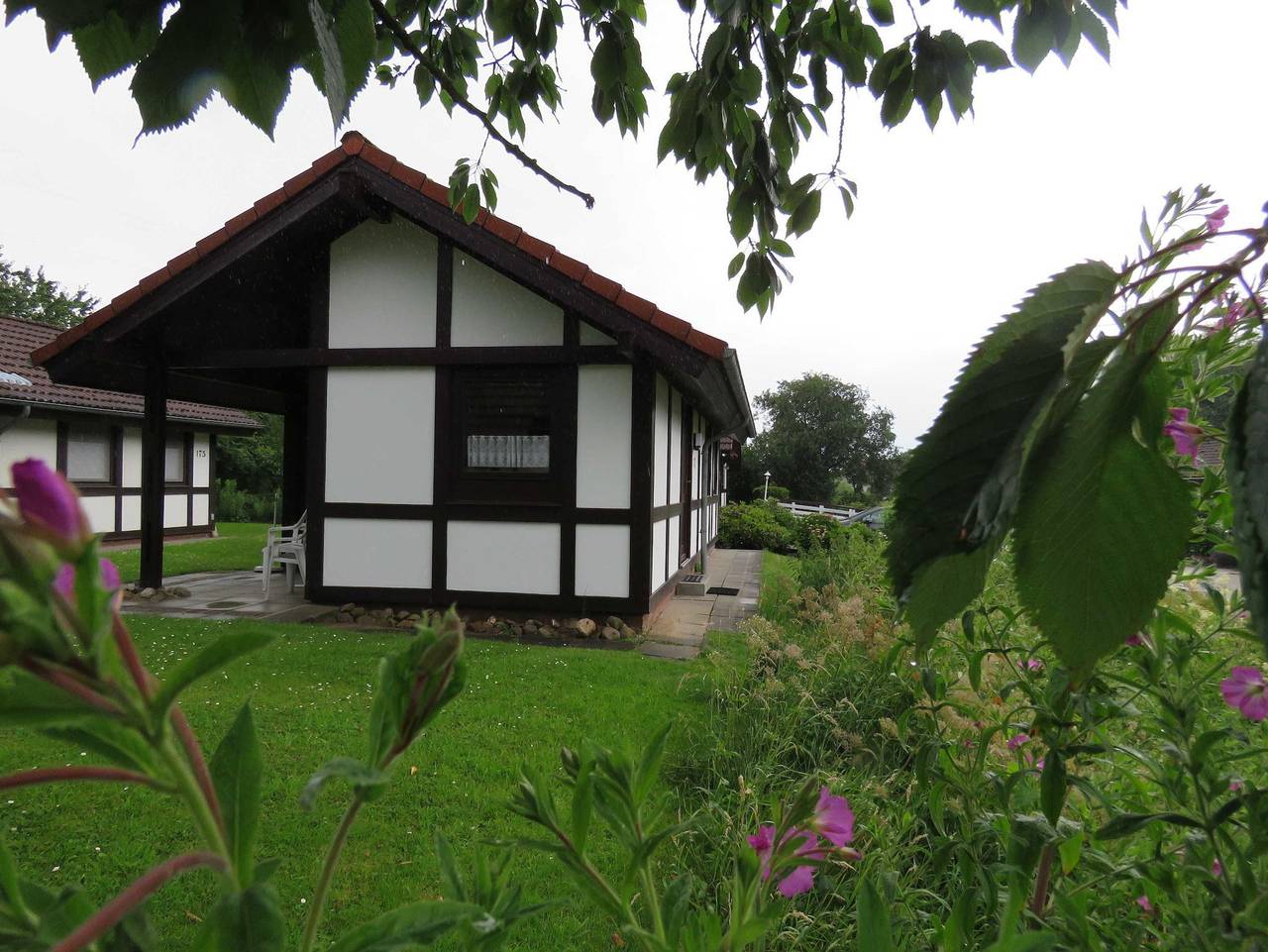 Ferienhaus Mohikaner im Feriendorf Altes Land - Ferienhaus 173  Mohikaner 40qm bis 5 Personen ohne Haustier in Hollern-Twielenfleth, Altes Land Stade