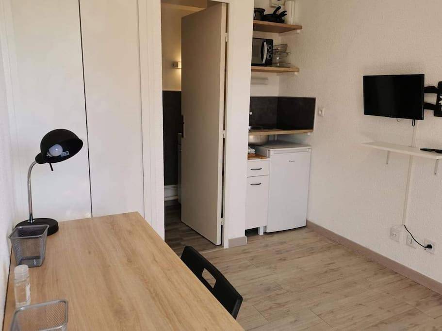 Appartement entier, Studio meublé équipé calme et bien situé in Chambray-lès-Tours, Région de Tours