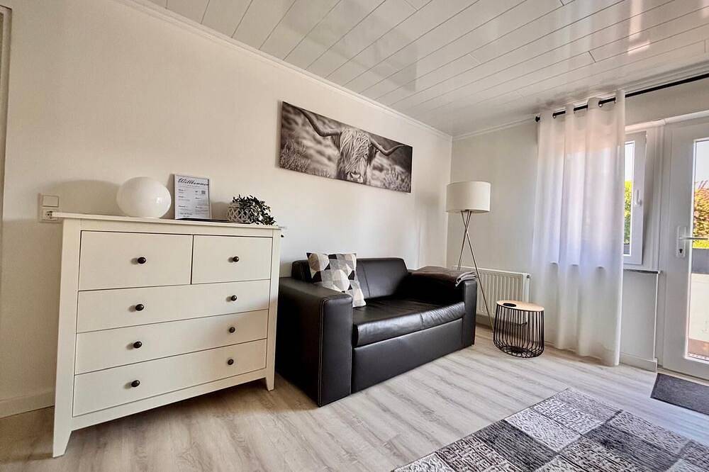 Ganze Wohnung, Renovierte Ferien- und Monteurswohnung in Much in Much, Rhein-Sieg-Kreis