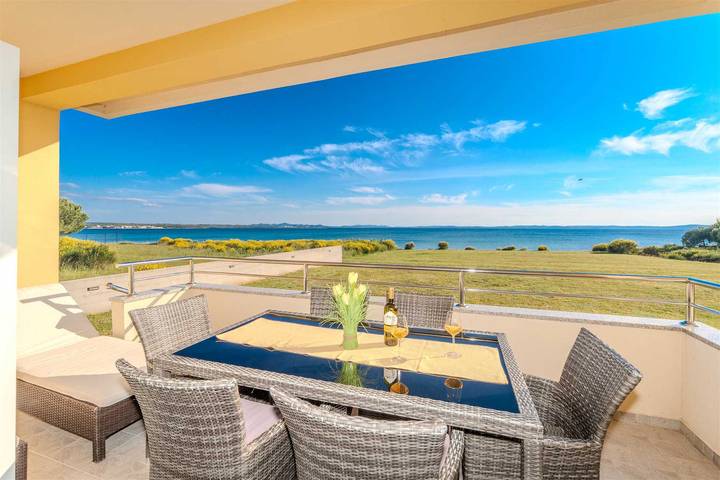 Ferienwohnung für 6 Personen, mit Terrasse, kinderfreundlich in Nin