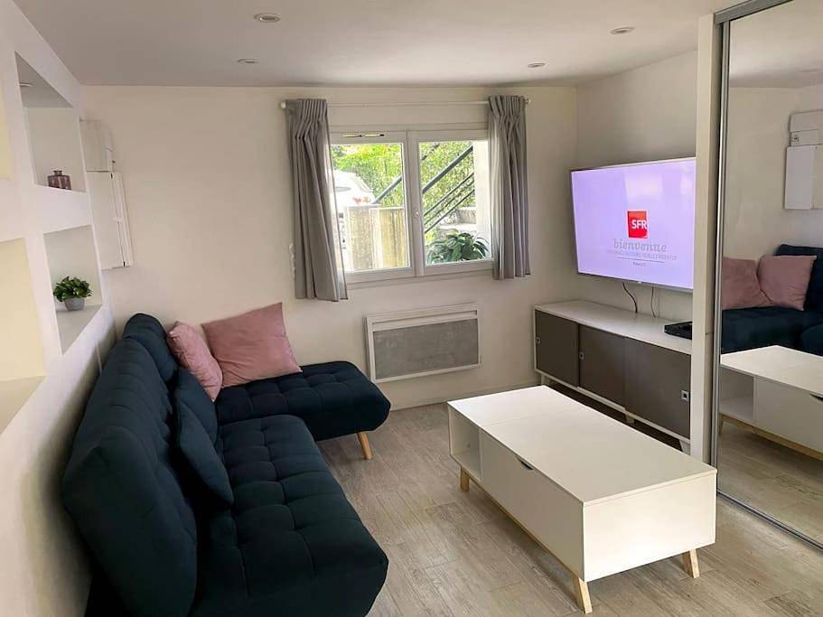Appartement entier, One-Bedroom Apartment in Castanet-Tolosan, Canal du Midi