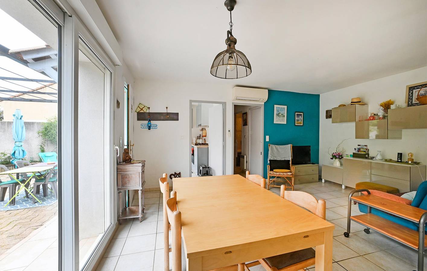 Sonniger Rückzugsort mit Pool und WiFi, 1 km von Sérignan-du-Comtat entfernt in Sérignan-du-Comtat, Vaucluse