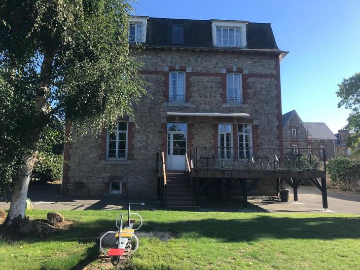 Hôtel pour 2 personnes, avec terrasse et sauna ainsi que vue et jardin