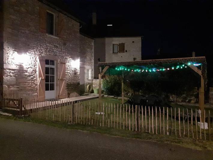 Location de vacances pour 4 personnes, avec jardin, adapté aux familles à Lavercantière - 2