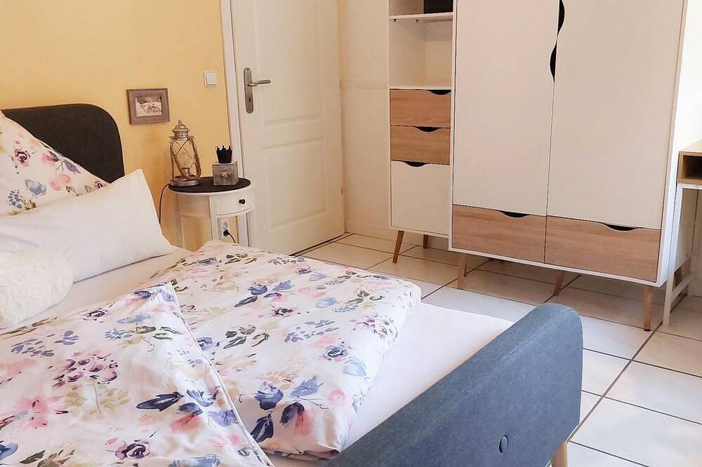 Ganze Wohnung, 2-Bettwohnung Rosengarten - Ferienwohnungen Naheliebe in Kirn, Pfälzer Bergland