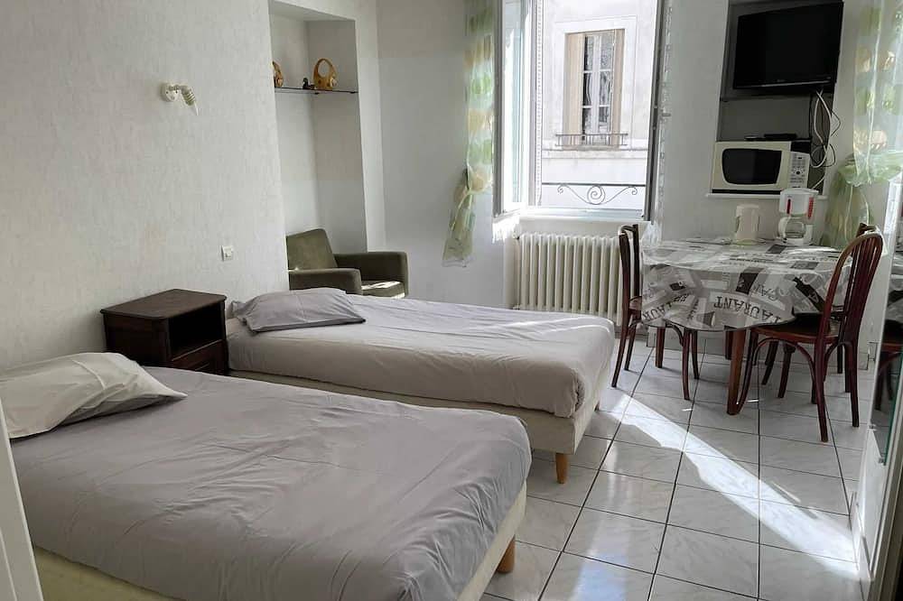 Apartamento entero, Homerez - Estudio en Néris-les-Bains in Néris-les-Bains, Región de Montluçon