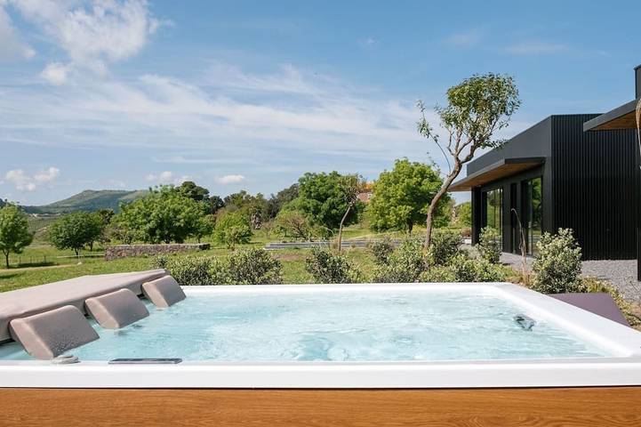 Gîte pour 2 personnes, avec Jacuzzi ainsi que Terrasse et Jardin à Agnone Bagni