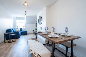 Apartment for 6 People in Bournemouth, South West England, Photo 1