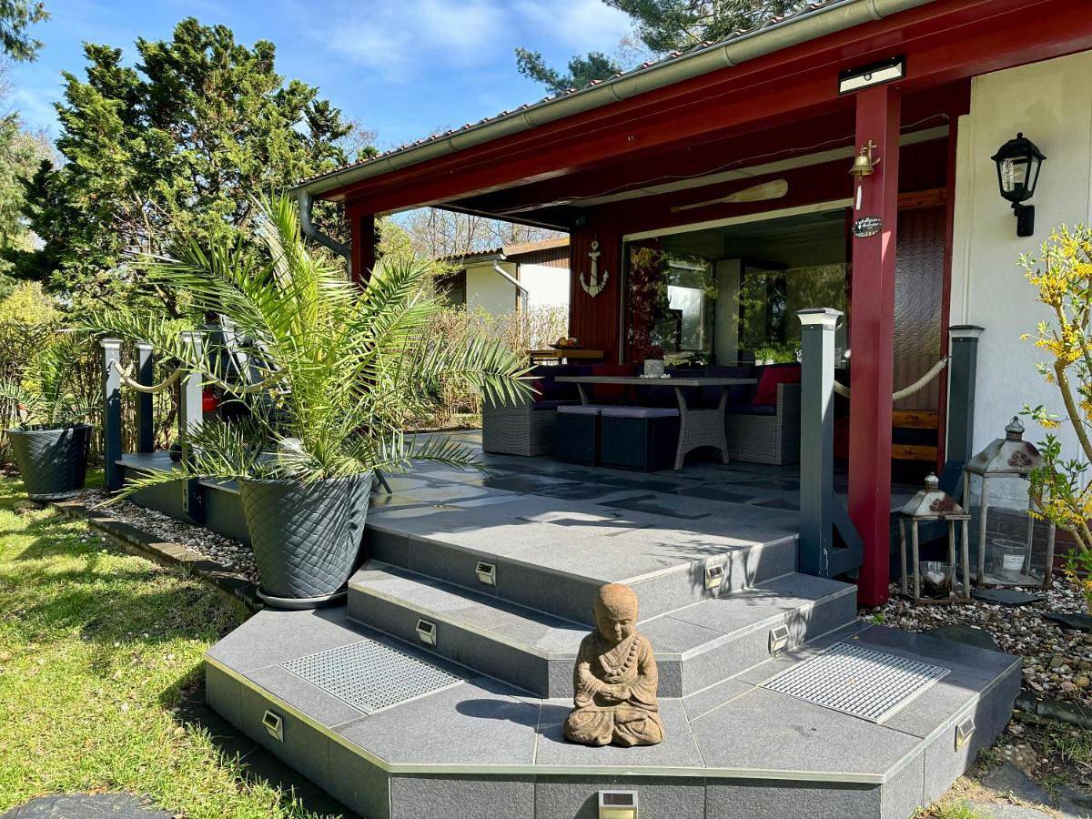 Bungalow-Jessern Ferienhaus im Grünen mit Seeblick in Jessern, Schwielochsee