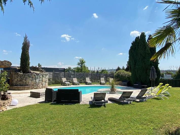 Hôtel pour 2 personnes, avec Terrasse et Jardin ainsi que Piscine et Vue