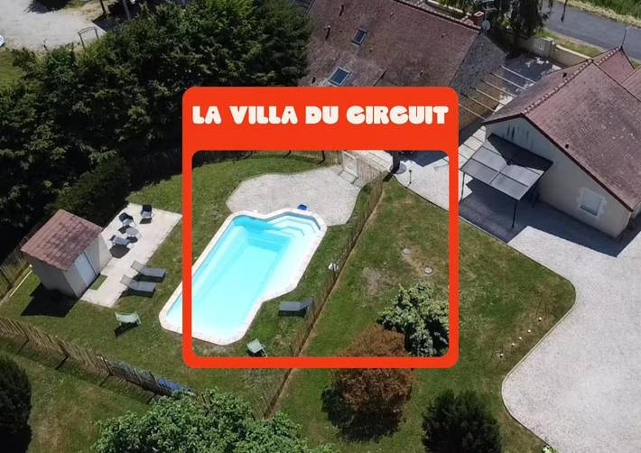 Location de vacances pour 10 personnes, avec Terrasse ainsi que Jardin et Piscine à Mars-sur-Allier
