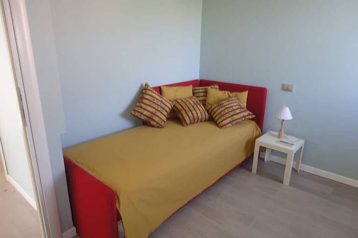 Villa luminosa ed elegante con piscina privata e terrazza giardino vista mare in San Lorenzo al Mare, Riviera di Ponente