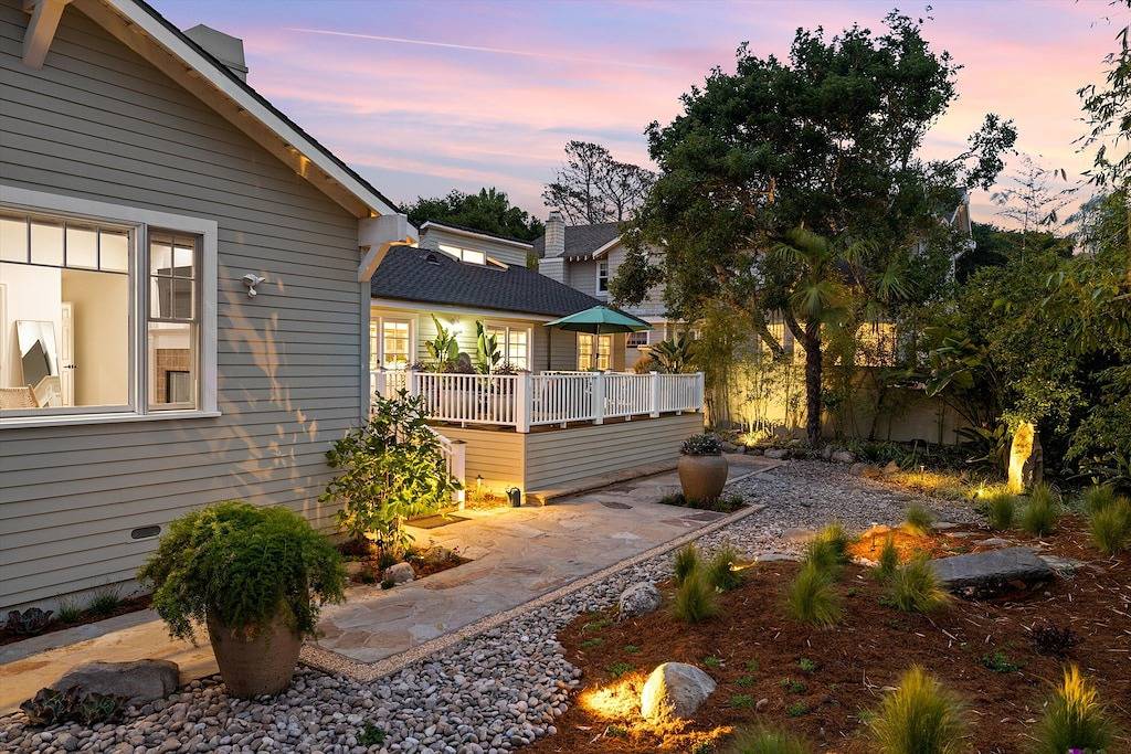 Gehen Sie von dieser üppigen und abgelegenen Oase zum Strand und zur Coast Village Road! in Montecito, Santa Barbara County