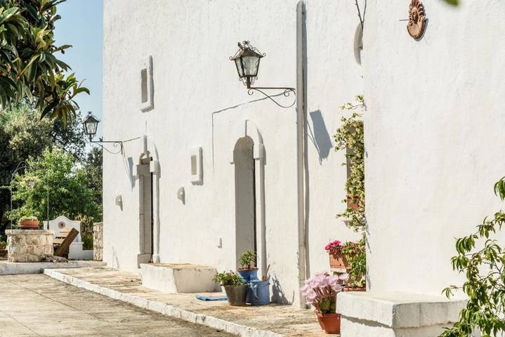 Location de vacances pour 2 personnes, avec piscine ainsi que vue et jardin à Antonelli - 4