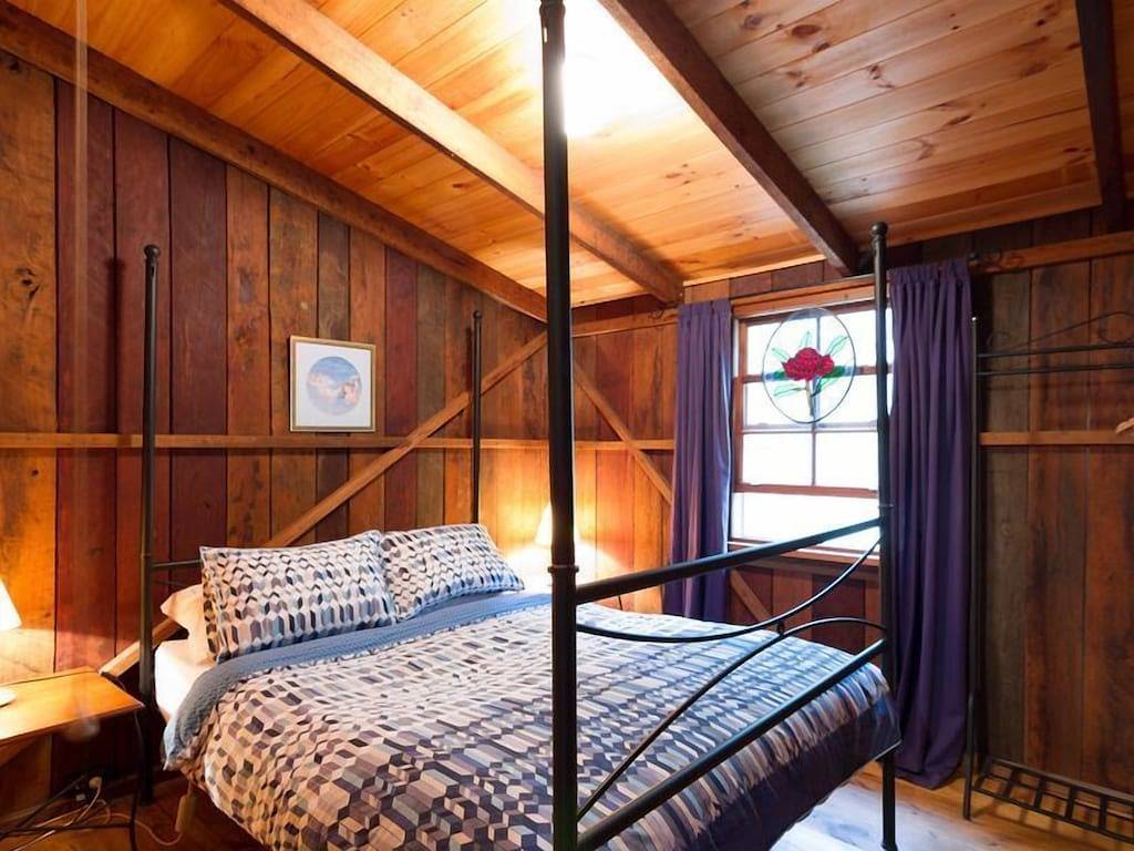 Jacaranda Cottage @ Hidden Valley Retreat Cottages in Sydney, Blue Mountains