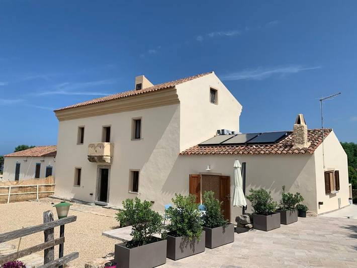 Agriturismo per 2 persone, con Terrazza e Giardino nonché Panorama a Aglientu
