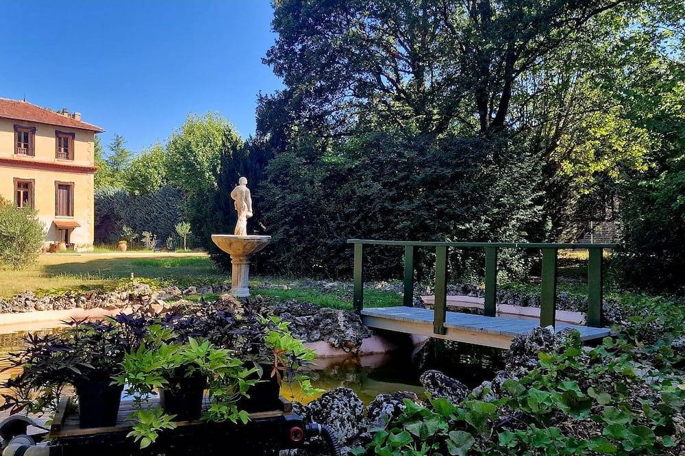 Appartement entier, Le Manoir de la Belle Endormie in Valréas, Enclave de Valreas