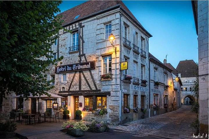 Hôtel pour 4 personnes, avec Terrasse et Jardin à Mortagne-au-Perche