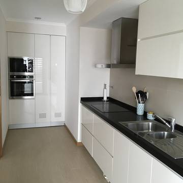 Holiday Rental for 6 People in Praia da Rocha, Portimão, Photo 2