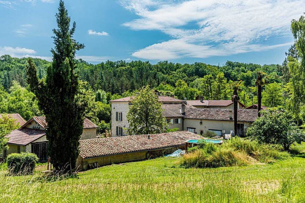 Un Air de Famille - Maison de campagne avec Piscine in Saint-Pierre-de-Buzet, Région de Nérac