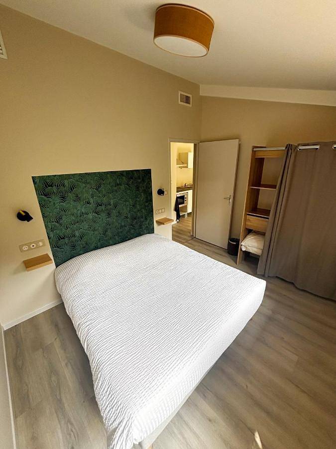 Hôtel pour 2 personnes, avec piscine et jardin ainsi que vue et bassin pour enfant à Saint-Cirgue - 4