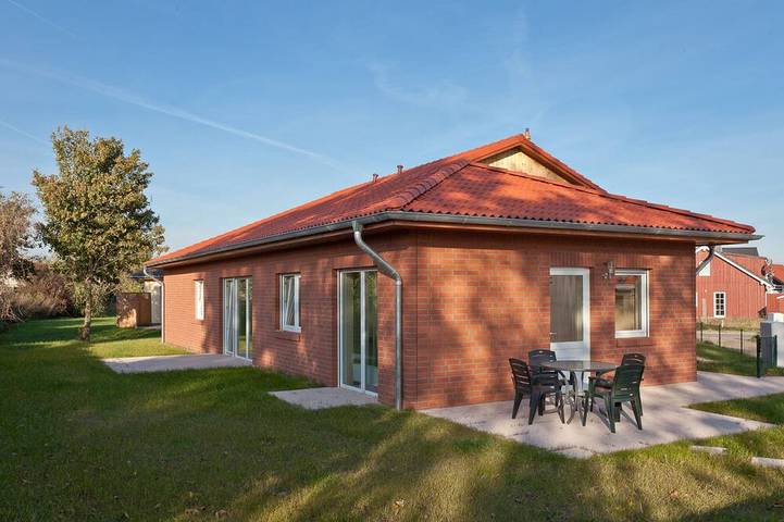 Ferienhaus für 15 Personen, mit Terrasse und Garten in Zierow