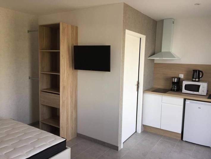 Gîte pour 2 personnes, avec terrasse et jardin, animaux acceptés à Bourbon-Lancy - 2