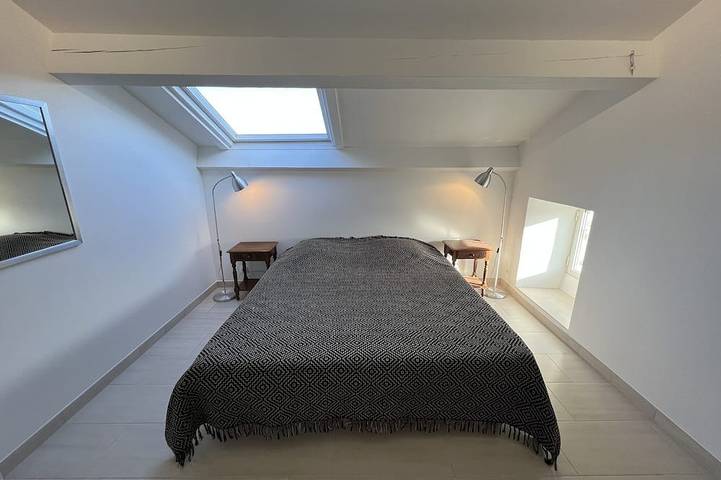 Location de vacances pour 8 personnes, avec terrasse et piscine à Banne - 4