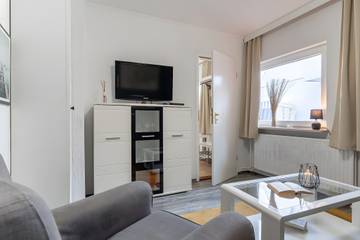 Bungalow für 3 Personen in Büsum, Nordseeküste, Bild 1