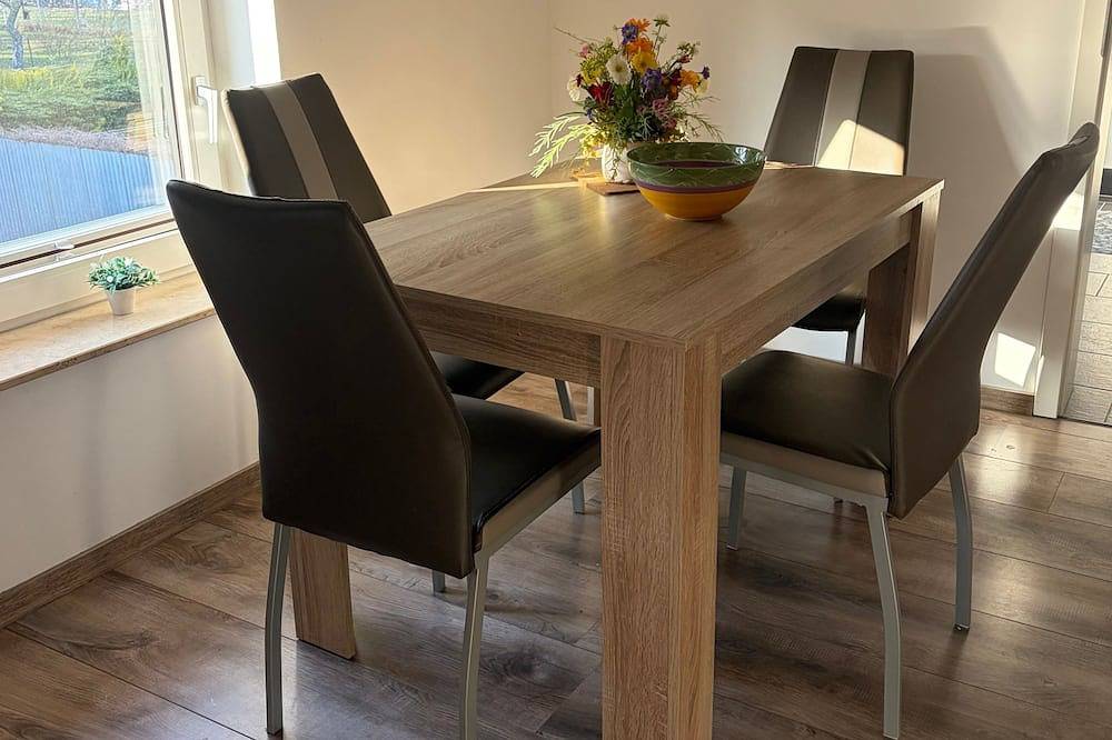 Ganze Wohnung, Ferienwohnung Ofenhaus - Ferienwohnung in Niepars, Stralsund Umland
