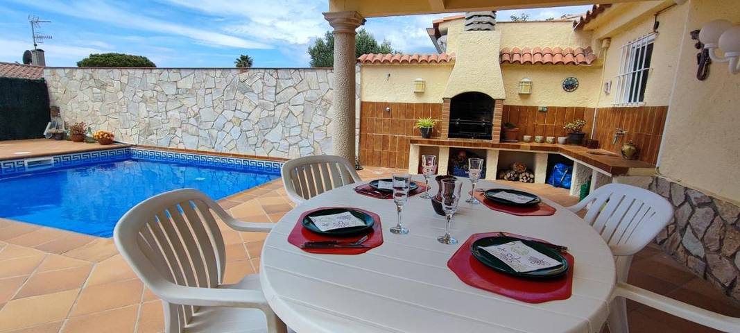 Casa rural para 6 personas, con vistas además de jardín y piscina en Platja d'Aro - 2