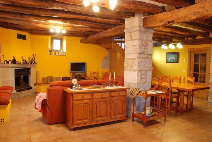 Casa rural para 3 personas, con Terraza además de Jardín y Vistas en Cuenca de Pamplona - 3