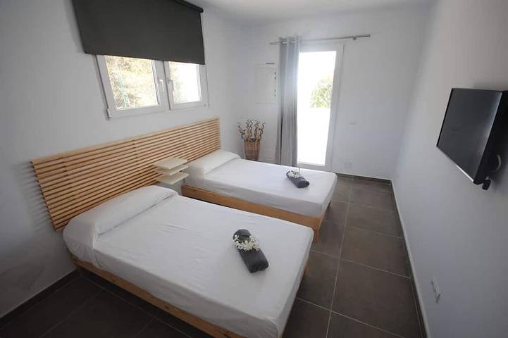 Moderne Villa mit privatem Pool, in der Nähe der Beach & San Antonio Bay in Cala de Bou, Sant Josep de sa Talaia