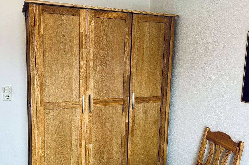 Ganze Wohnung, Gemütliche Ferienwohnung (88 qm) für bis zu vier Personen mit großzügigem Balkon in Silbach, Winterberg
