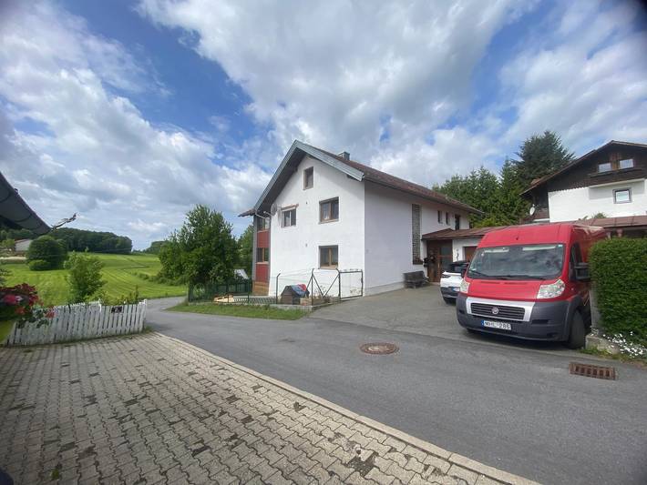 Ferienwohnung für 4 Personen, mit Balkon/Terrasse und Garten sowie Pool