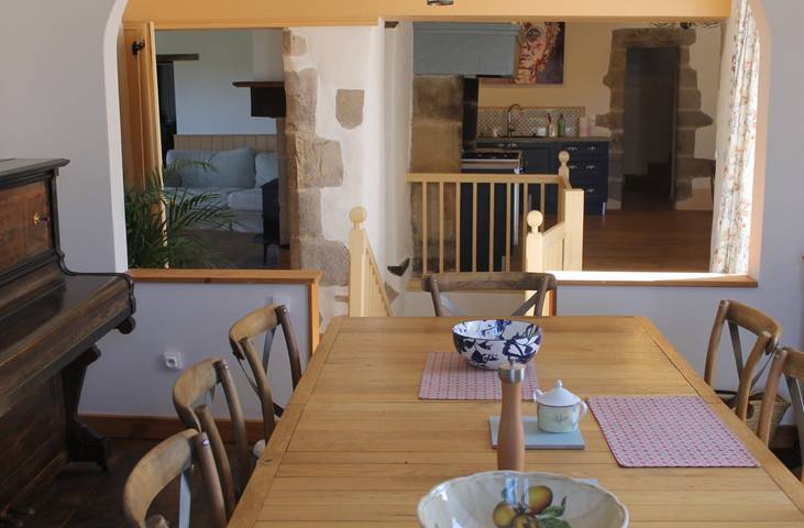 Gîte pour 12 personnes, avec terrasse et jardin à Najac - 4