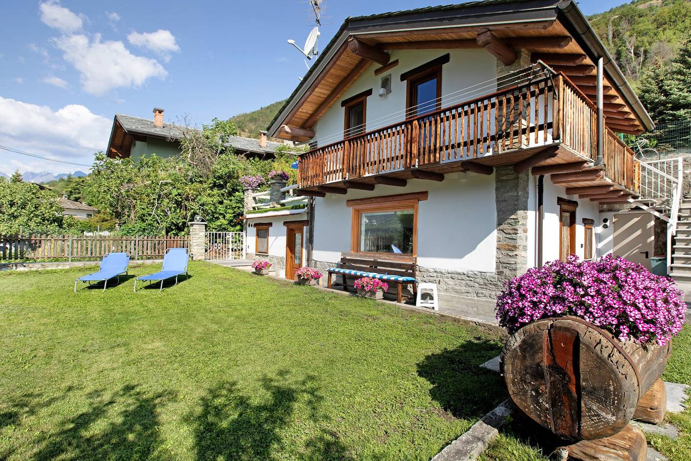 Appartement 'Casa Sabrina - Appartamento Bianco' met Uitzicht op de Bergen, Privéterras en Wi-Fi, foto 13
