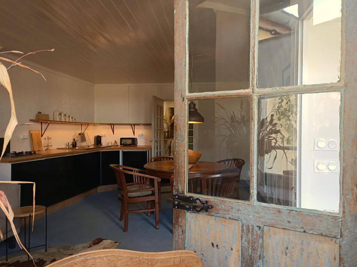 Appartement entier, Frans dorpshuisje Maison Renard in Bussières-lès-Belmont, Champsevraine