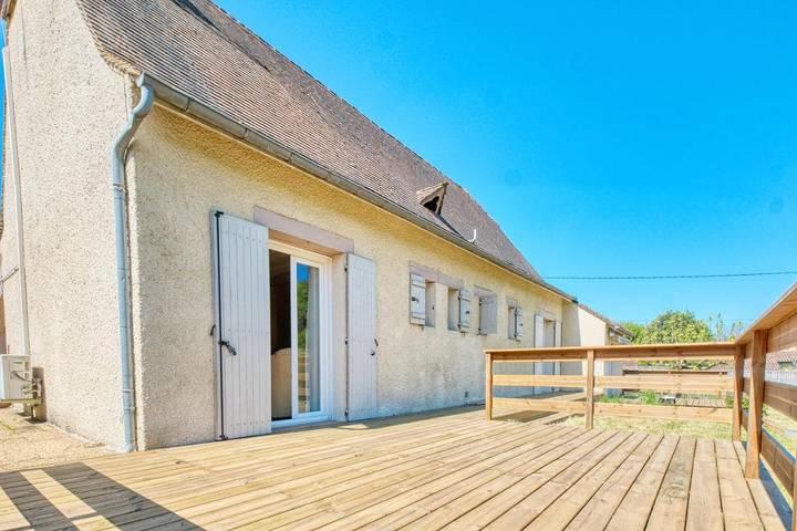 Location de vacances pour 8 personnes, avec jardin, animaux acceptés à Saint-Laurent-sur-Manoire - 2