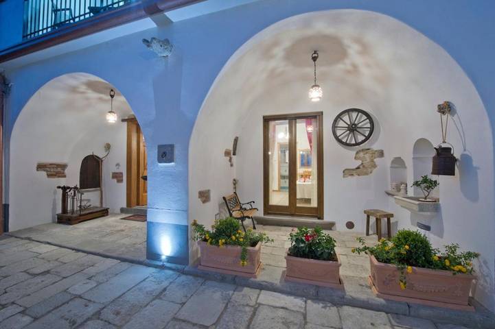 Alojamiento y desayuno para 2 personas, con Balcón y Terraza además de Jardín y Vistas en San Lazzaro