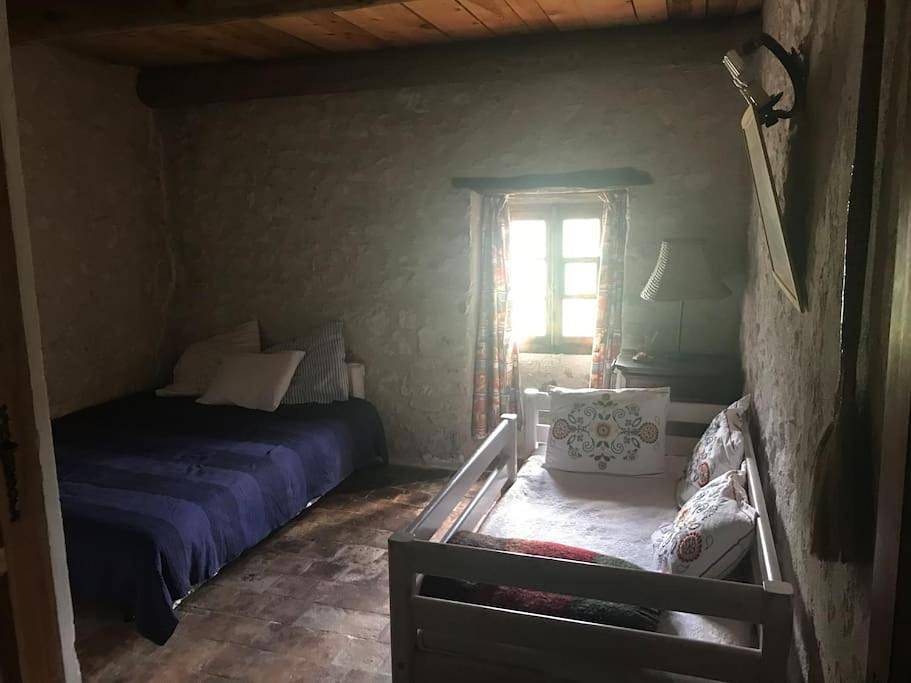 Three-Bedroom House in La Martre, Région de Draguignan
