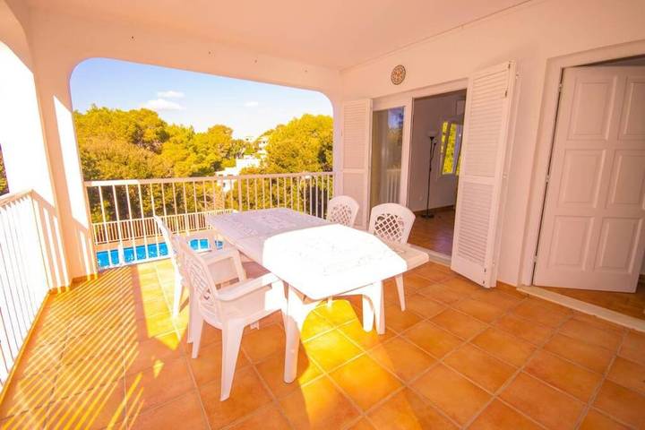 Casa de vacaciones para 10 personas, con Balcón y Terraza además de Jardín y Piscina en Cala Galdana