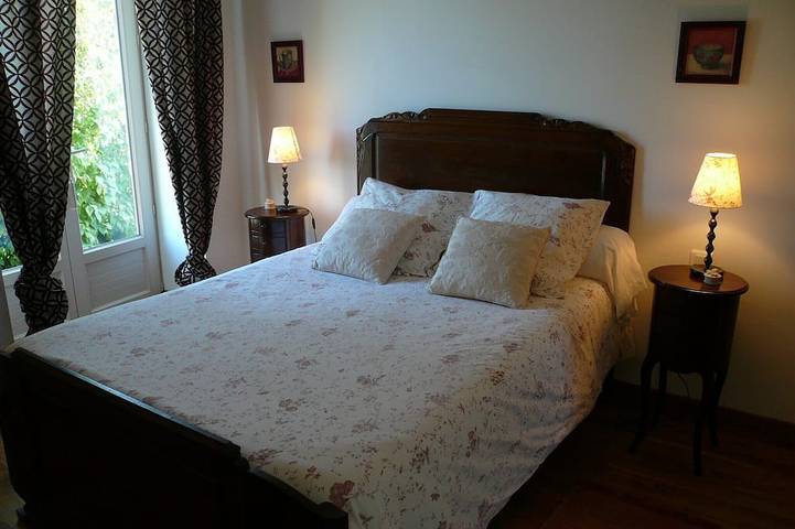 Location de vacances pour 14 personnes, avec jardin, animaux acceptés à Jumilhac-le-Grand - 2