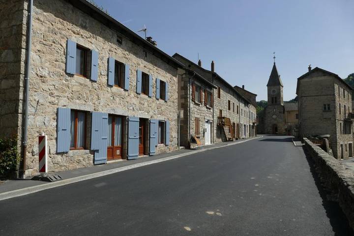Location de vacances pour 8 personnes, avec terrasse à Saint-Julien-Boutières - 2