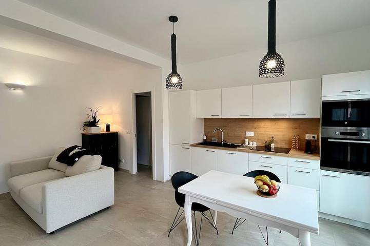 Gîte pour 4 personnes, avec jardin et jacuzzi, animaux acceptés dans Plage de la Baumette